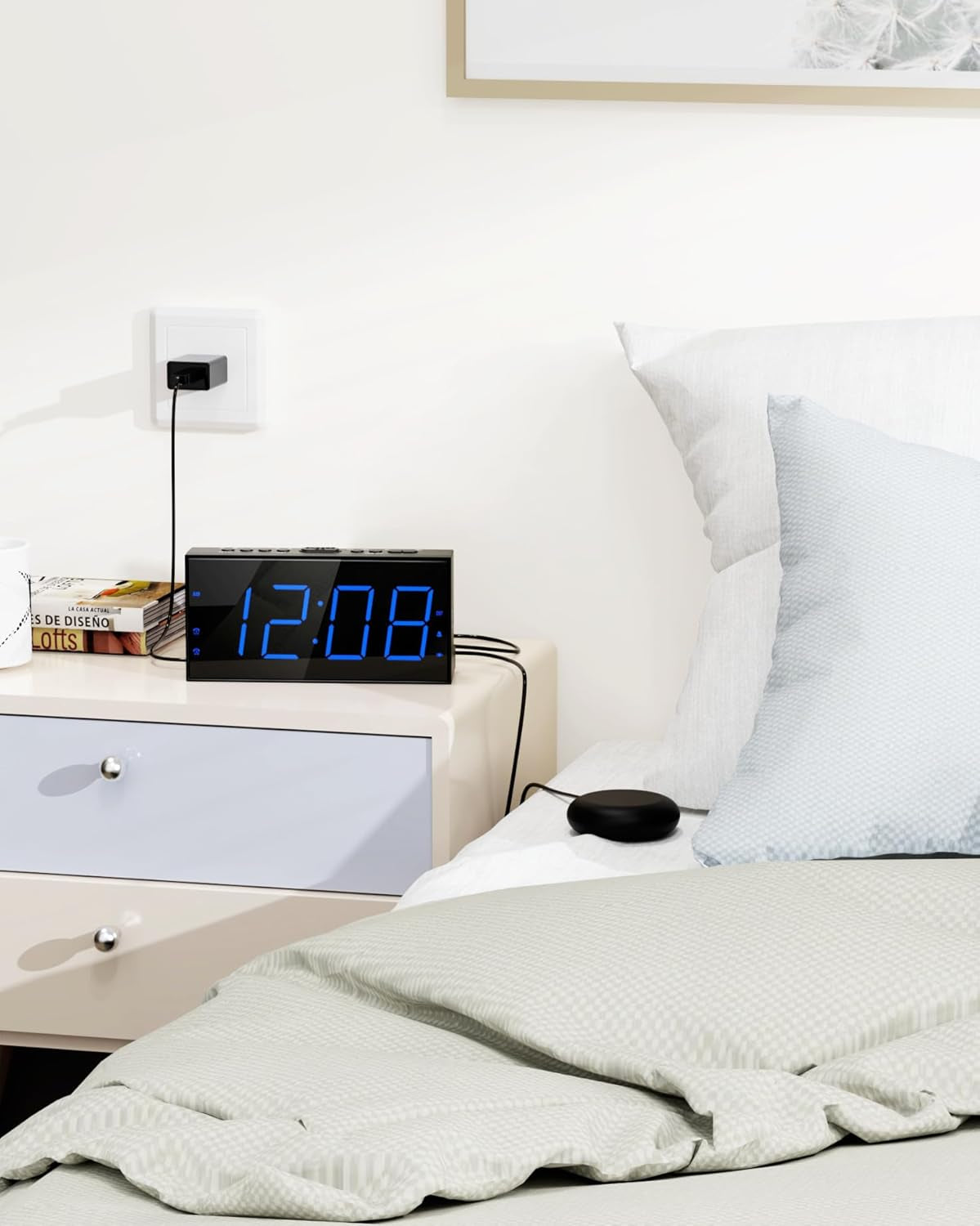 Loud Alarm Clock with Bed Shaker, Vibrating Alarm Clock for Heavy Sleepers/Hard of Hearing/Deaf,Dual Alarms, 7.5’’ Large LED Display, Dimmer, USB Charging Port, Plug-In with Memory Function