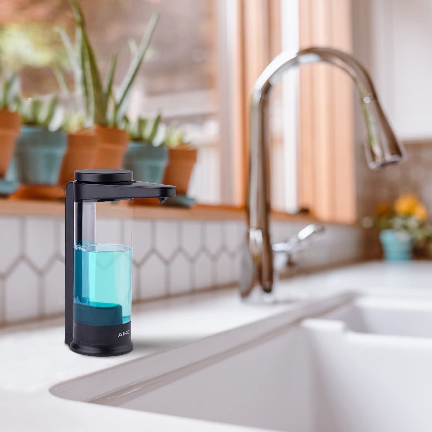 17Oz. Touch-Free Rechargeable Automatic Liquid Soap Dispenser for Kitchen Dish Soap